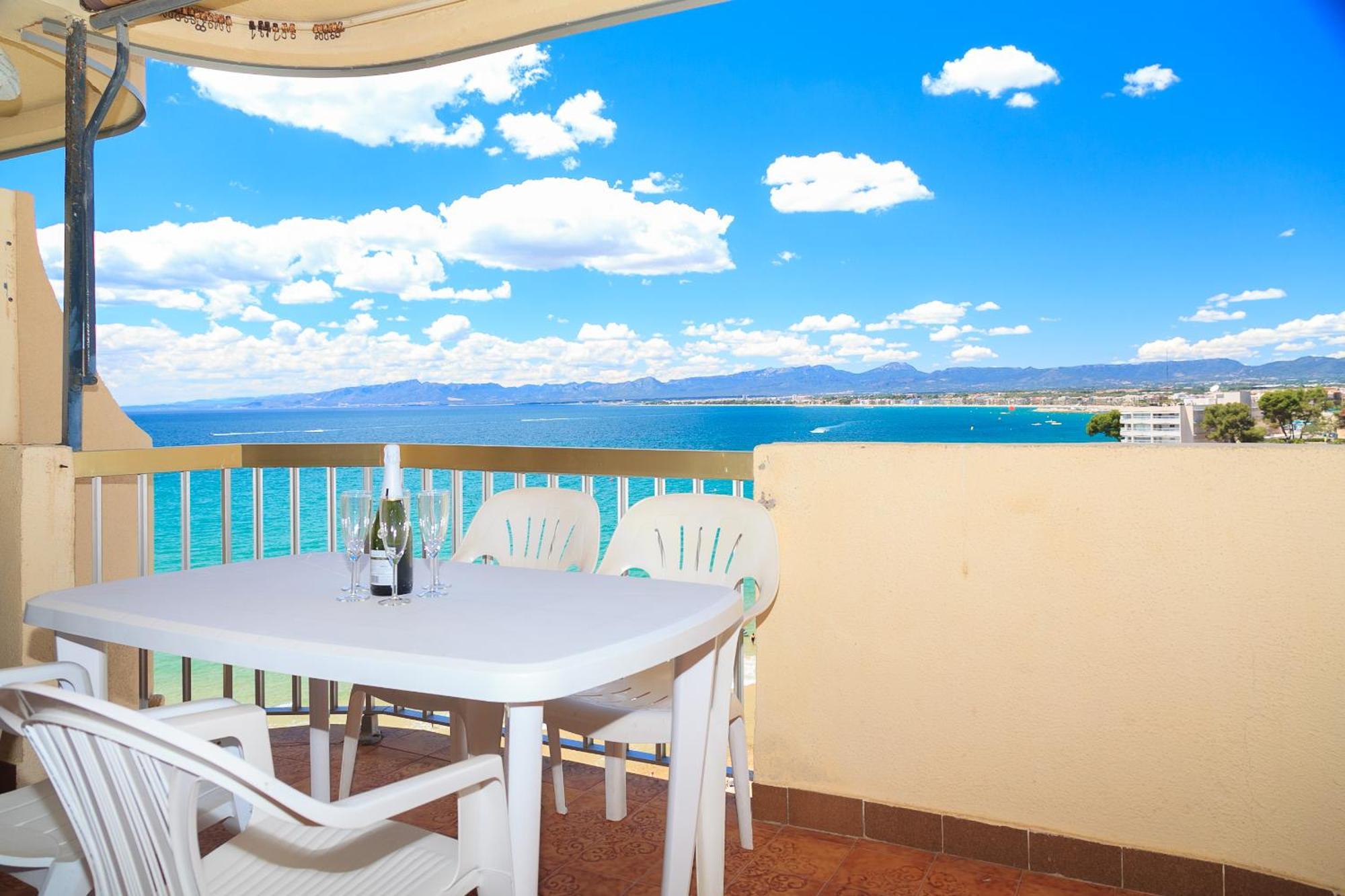 Uhc Sorolla Apartments サロウ 部屋 写真